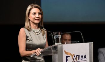 Καρυστιανού κατά Γεωργιάδη για τα μηχανήματα στο ιατρείο της: "Η υποκρισία του χτύπησε ταβάνι αφού ο ΕΟΠΥΥ καλύπτει ασφαλιστικά υπηρεσίες βιοανάδρασης"