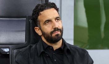 "Έκρηξη" Ρούμπεν Αμορίμ για Έλληνα διαιτητή: "Δεν μπορείς να δίνεις τέτοια πέναλτι" (Βίντεο)