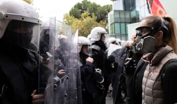 Αναβρασμός στην Αλβανία: Μήνυμα για διάλογο και πάλι από τον Ράμα, νέα συλλαλητήρια στα Τίρανα