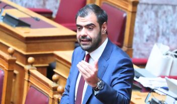 "Πυρά" Μαρινάκη κατά Τσίπρα: "Εξοργιστικό να επιχειρεί να χρεώσει στην κυβέρνηση υποθέσεις παρανομίας"