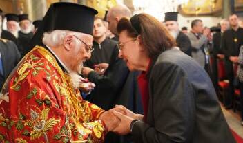 Μενδώνη με Οικουμενικό Πατριάρχη