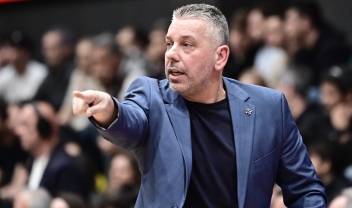Ηλίας Παπαθεοδώρου: "Έπρεπε να ξεβρωμίσει το ελληνικό μπάσκετ"