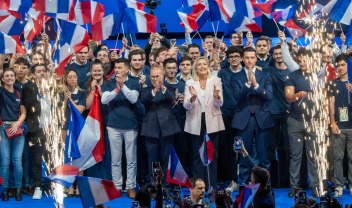  Μαρίν Λεπέν: Ξεκίνησε την προεκλογική εκστρατεία στη Γαλλία με υποσχέσεις για ασφάλεια και περιορισμό της ΕΕ 
