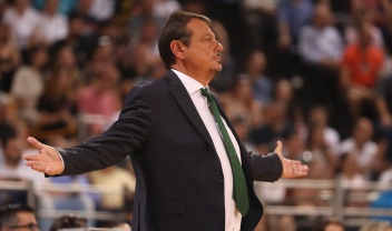 Ο Εργκίν Αταμάν για το ελληνικό μπάσκετ: "Παρακολουθώ σοκαρισμένος τις εξελίξεις" (Βίντεο)