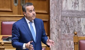 Παπασταύρου: "Θωρακίζουμε τη Γυάρο, προστατεύουμε τον μοναδικό φυσικό πλούτο της"