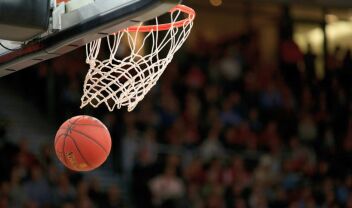 Basketgate: Τέσσερις προφυλακίσεις και δύο με "βραχιολάκια"  