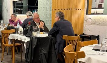 Από τον Λευκό Πύργο στην Παύλου Μελά: Το δείπνο Μητσοτάκη και Τασούλα σε γνωστό εστιατόριο της Θεσσαλονίκης