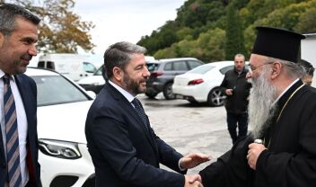 Στη Δράμα ο Νίκος Ανδρουλάκης: Επισκέφθηκε την Ιερά Μονή Παναγίας Εικοσιφοίνισσας - "Να ανταποκρίνονται οι πράξεις μας στους αγώνες και τη θυσία όλων αυτών των ανθρώπων" (Εικόνες)