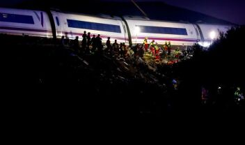Σιδηροδρομική τραγωδία με τουλάχιστον 68 νεκρούς στην Ισπανία: Ήξερε το κέντρο ελέγχου και δεν ενημέρωσε το τρένο που κινούνταν; - Τα 17 λεπτά και οι τρεις προειδοποιήσεις (Εικόνες & Βίντεο)