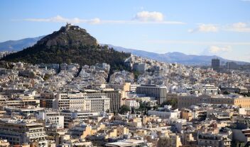 Μπλοκαρισμένα σε τράπεζες και funds χιλιάδες ακίνητα