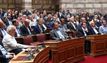 Οι παραφωνίες απειλή για την κυβερνητική συνοχή