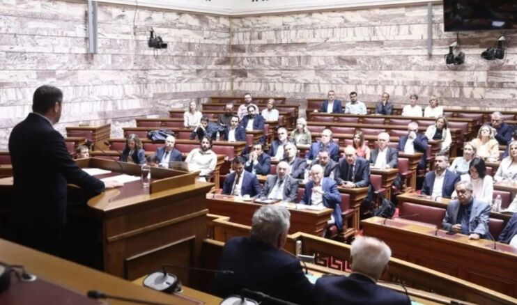 ΠΑΣΟΚ: Τα όργανα σε αργία και τα στελέχη στα κάγκελα