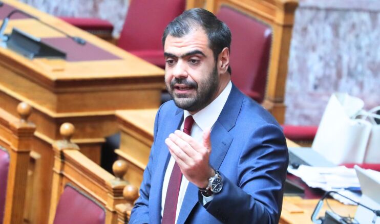 "Πυρά" Μαρινάκη κατά Τσίπρα: "Εξοργιστικό να επιχειρεί να χρεώσει στην κυβέρνηση υποθέσεις παρανομίας"