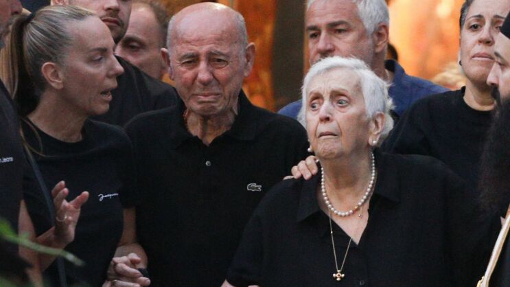 Ξεσπά η μητέρα του Γιώργου Μαζωνάκη: "Κλαίω συνέχεια, δικαίωση για το παιδί μου" (Βίντεο)