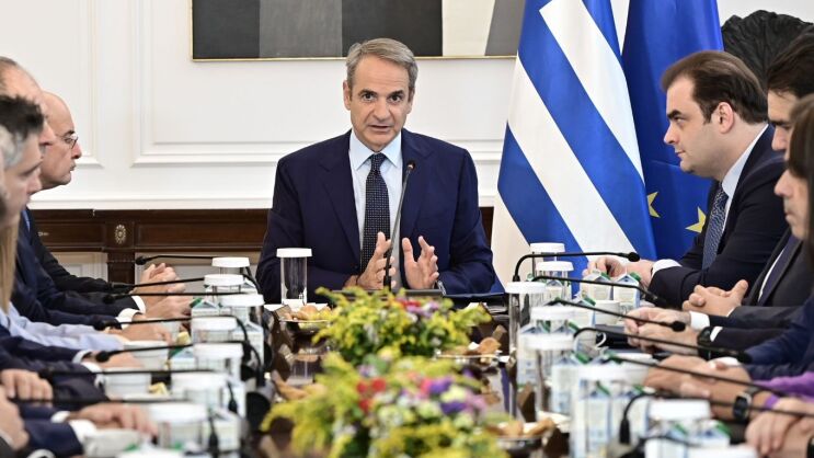 Νέα μέτρα στήριξης μελετά η κυβέρνηση: Αναζητά το "κλειδί" από την Κομισιόν - "Έχουμε δύσκολους μήνες μπροστά μας" λέει ο Κυριάκος Μητσοτάκης