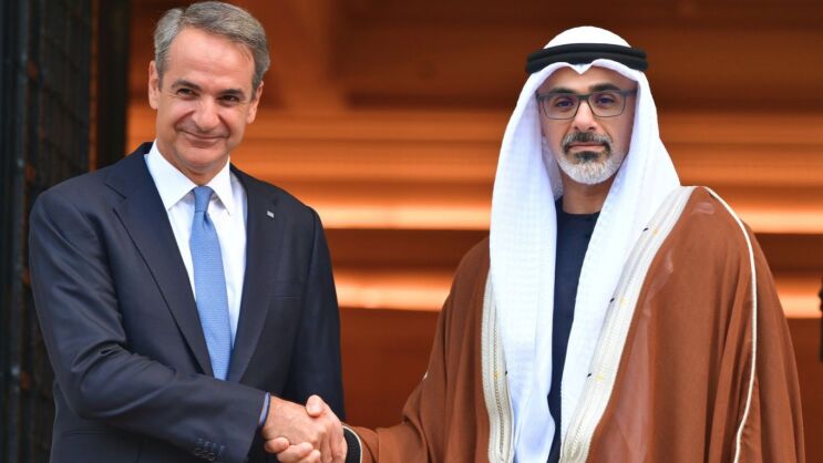 mitsotakis-emiratinos-sinantisi