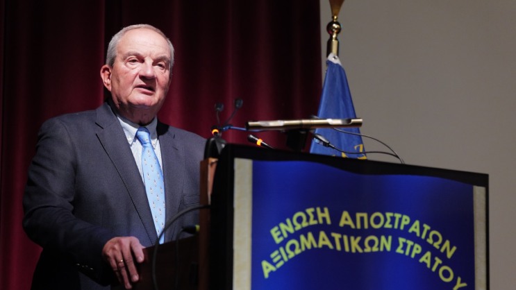 karamanlis_apostratoi