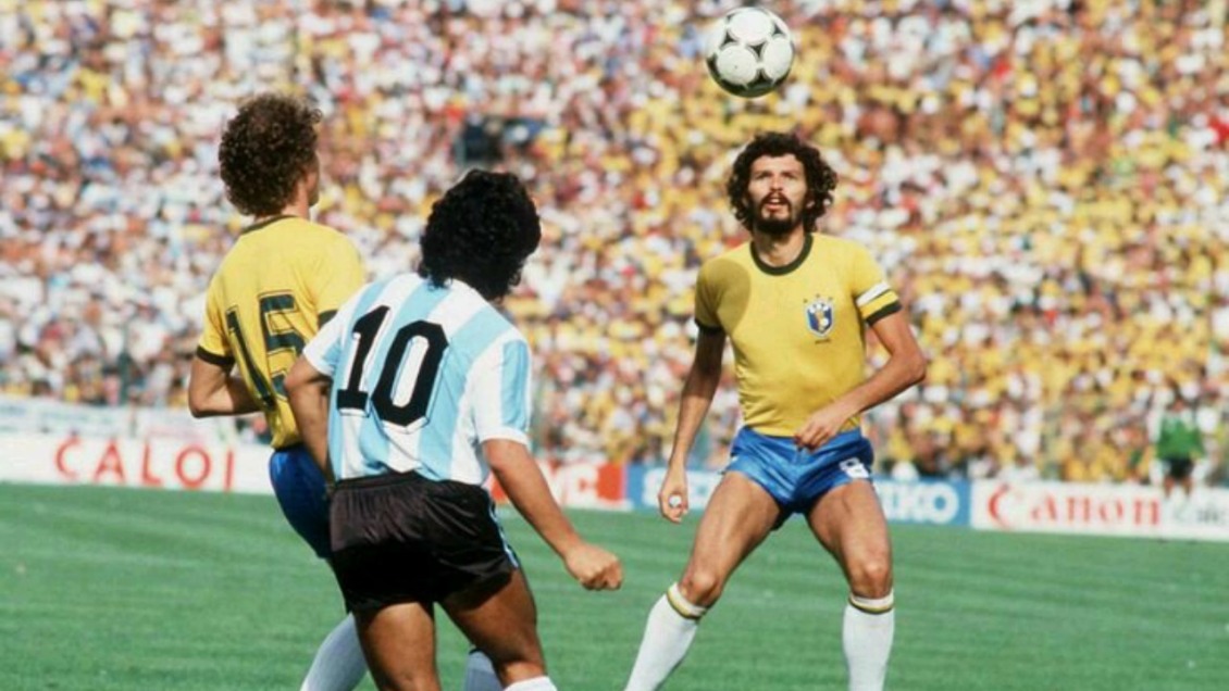 20170301-The18-Photo-Socrates-Maradona-1982-1280x720