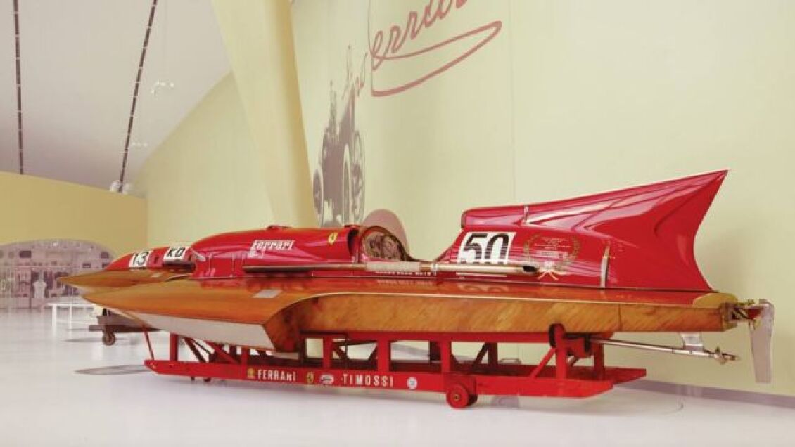 Ferrari-Arno-XI-Racing-Boat-1-640x360
