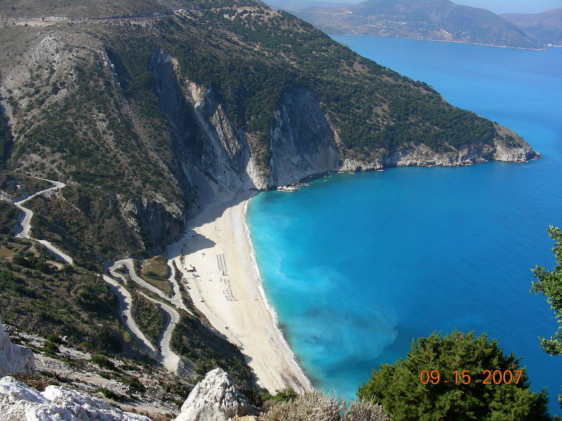 1200px-myrtos_beach-greece__sept__2007_
