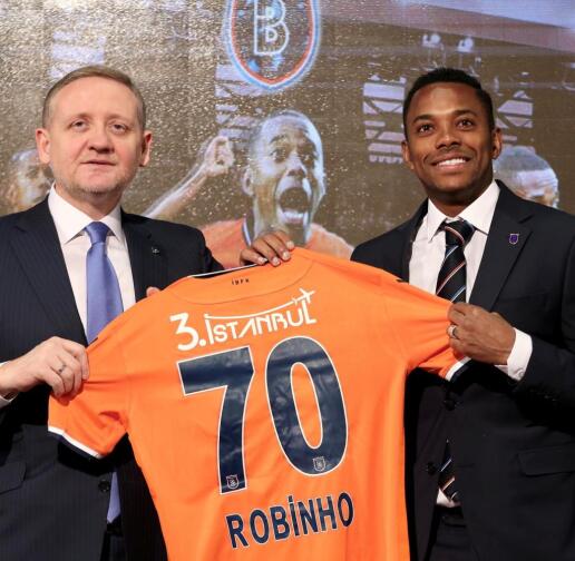 Robinho-signs-with-Medipol-Basaksehir