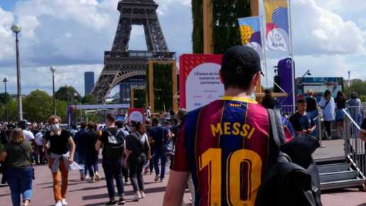 PSG-Wait-Impatiently-For-Lionel-Messi-as-Barcelona-Weeps