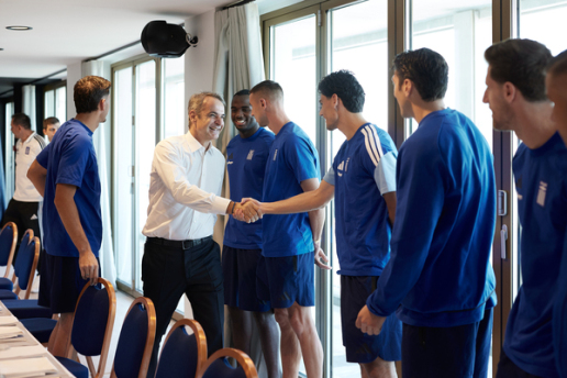 Κυριάκος Μητσοτάκης: Συναντήθηκε με την Εθνική Ομάδα Ποδοσφαίρου