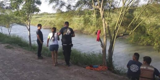 disturbing-image-of-father-daughter-drowned-at-u-s-mexico-border-highlights-migrants-perils-660x330