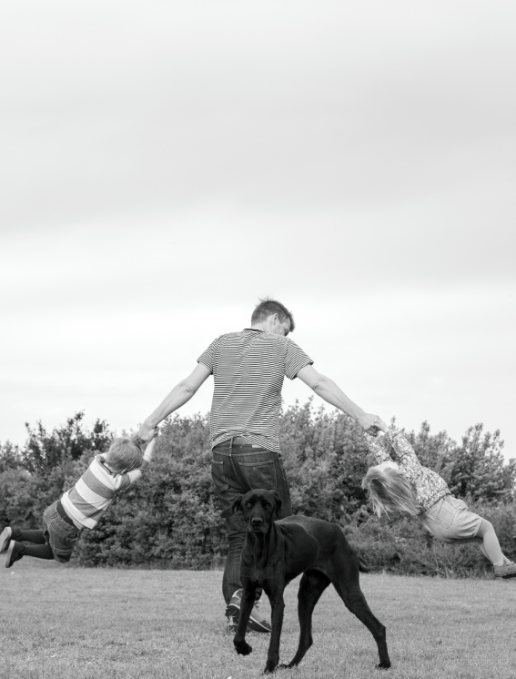 Peter_Puklus_With_dog_and_kids_in_the_park__Balance___2_